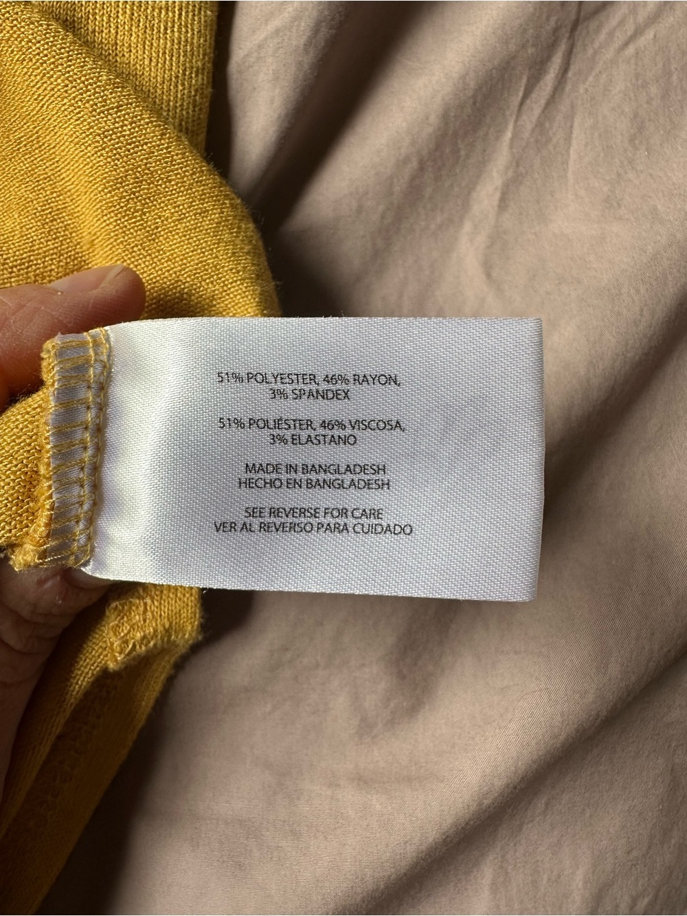 Orvis Shirt Womens Large Yellow V Neck Short Sleeve Stretch Pullover Mustard - Picture 5 of 9